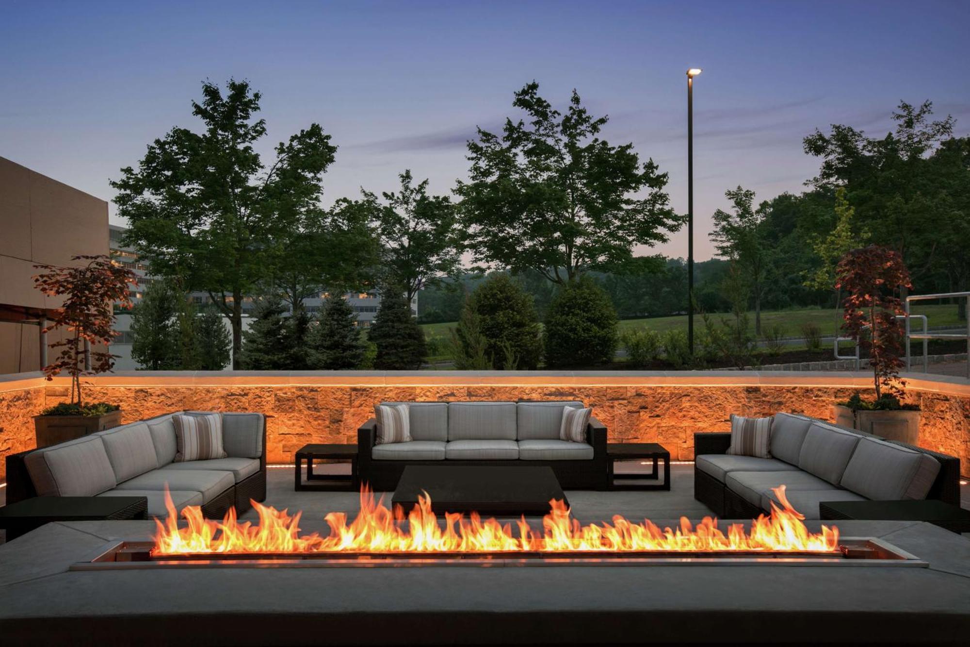 فندق أجنحة إمباسي باي هيلتون بيركيلي هايتس Berkeley Heights المظهر الخارجي الصورة