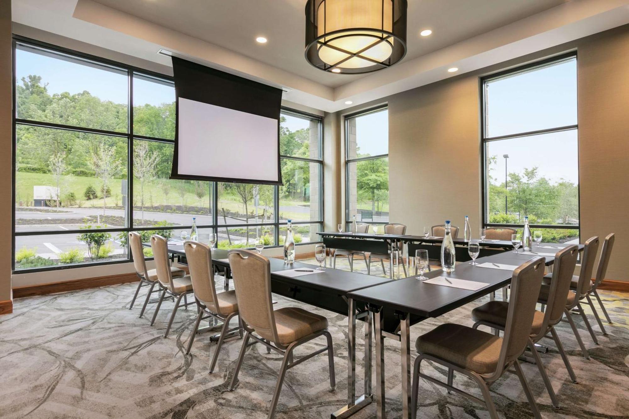 فندق أجنحة إمباسي باي هيلتون بيركيلي هايتس Berkeley Heights المظهر الخارجي الصورة